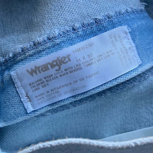 Wrangler Slim Fit Jeans - Picture 5 of 8